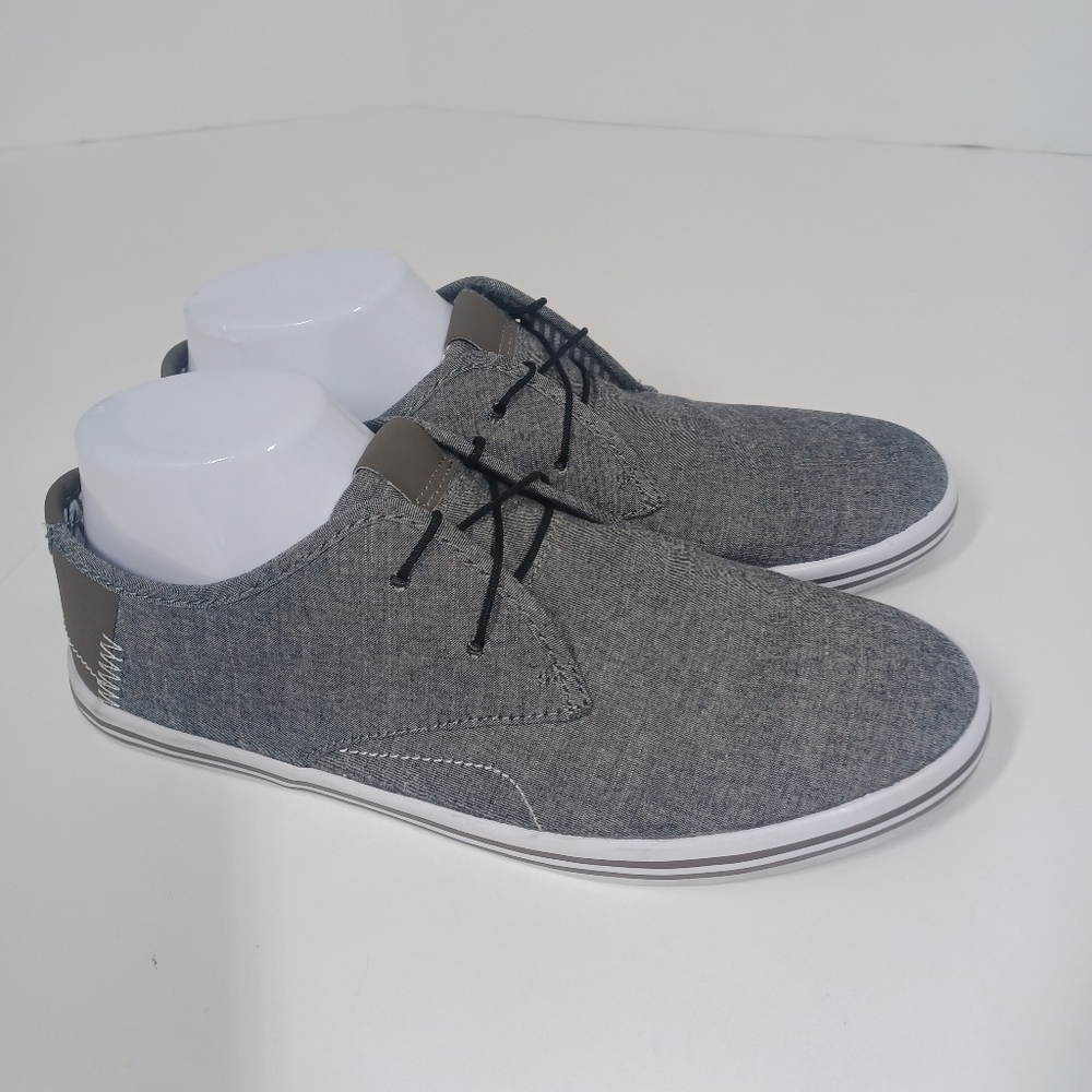 Apt. 9 Apwiley Grey Sneaker / Dress Shoe Men's Size 8 White Soles Worn Once